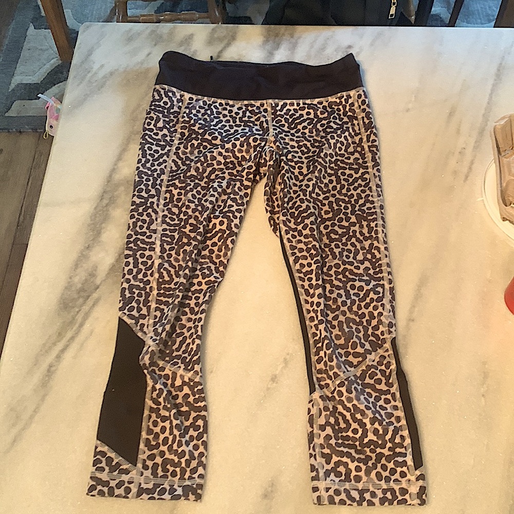 Lululemon animal print capris